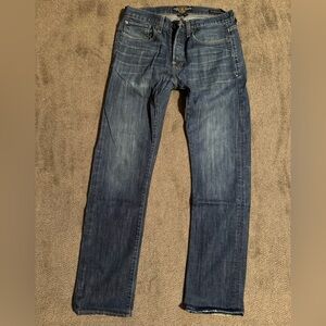 Lucky brand men’s jeans.  121 Heritage slim. 31x32